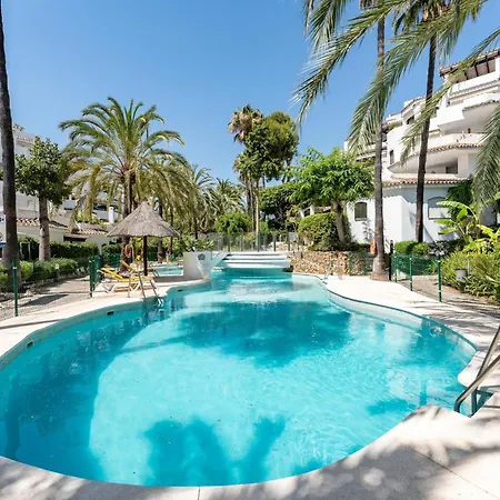 Golden Elviria Διαμέρισμα *